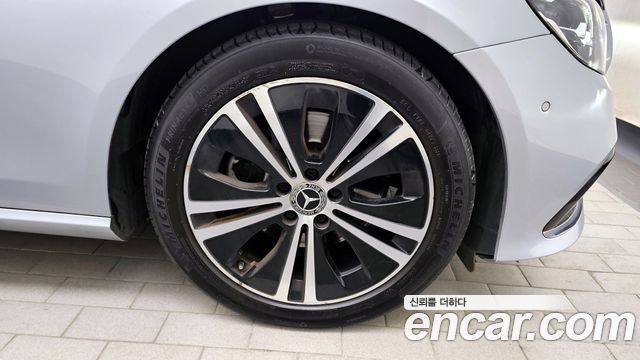 Mercedes-Benz E-Class E250 Avantgarde