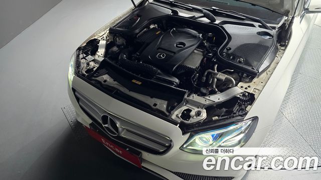 Mercedes-Benz E-Class E300 Avantgarde
