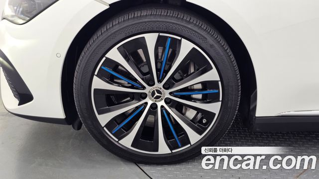 Mercedes-Benz EQE EQE350+