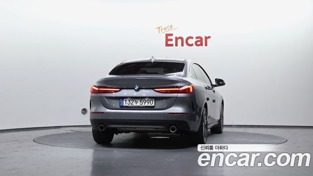 BMW 2-Series 220i Advantage