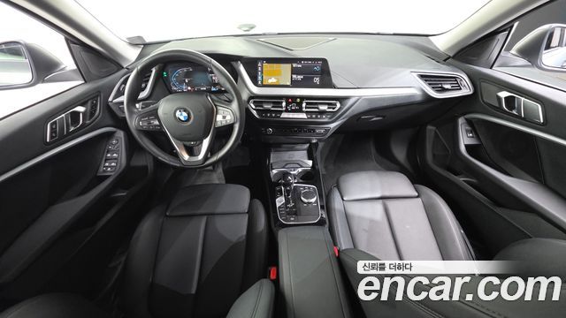BMW 2-Series 220i Advantage