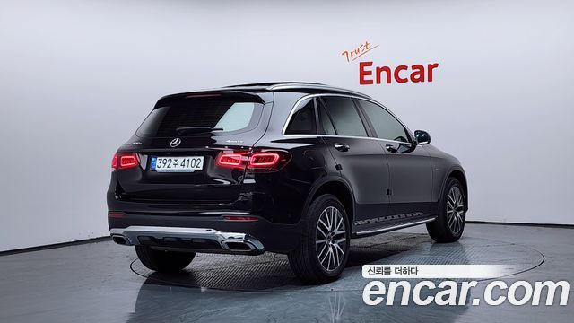 Mercedes-Benz GLC-Class GLC300e 4MATIC