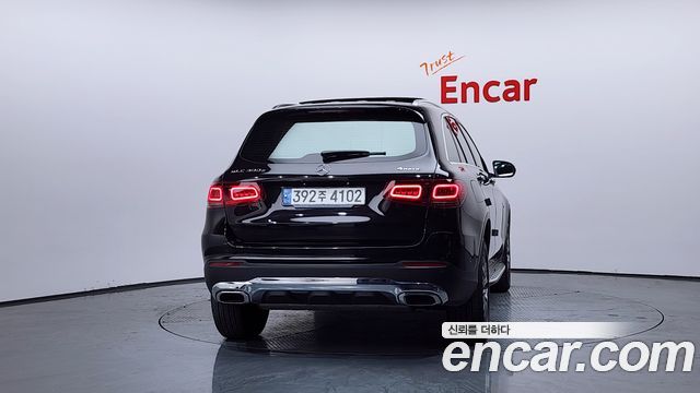 Mercedes-Benz GLC-Class GLC300e 4MATIC