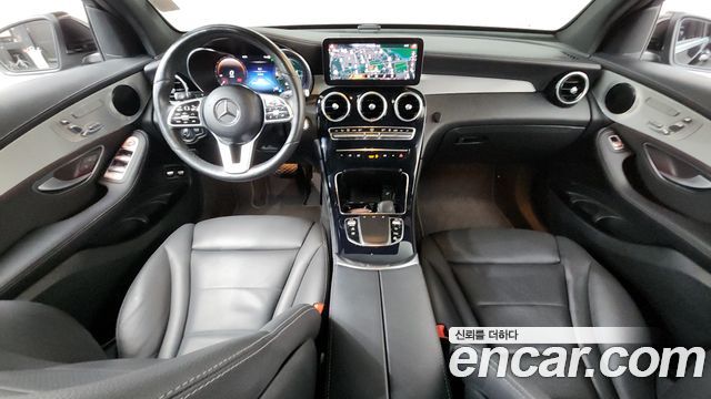 Mercedes-Benz GLC-Class GLC300e 4MATIC