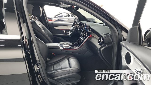 Mercedes-Benz GLC-Class GLC300e 4MATIC