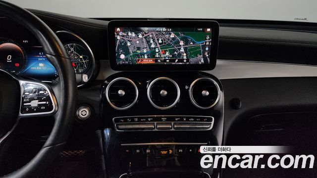Mercedes-Benz GLC-Class GLC300e 4MATIC