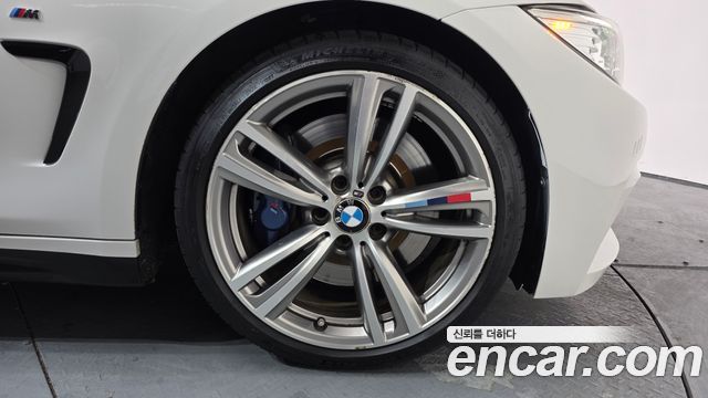 BMW 4-Series 428i M Sport Convertible