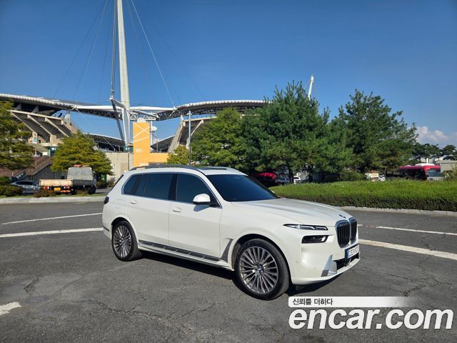 BMW X7 xDrive 40i Design Pure Excellence 7-Seater