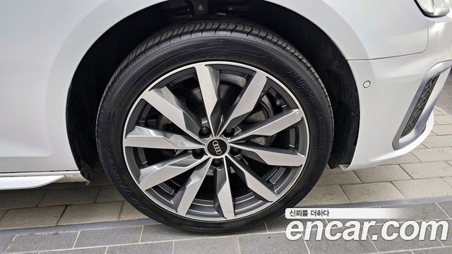 Audi A4 40 TFSI Premium