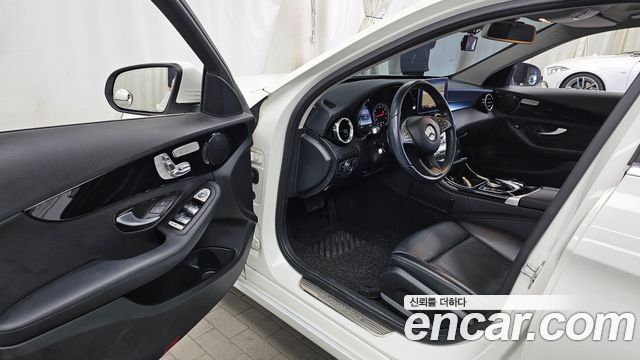 Mercedes-Benz C-Class C200