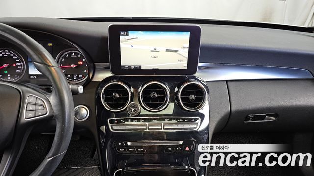 Mercedes-Benz C-Class C200