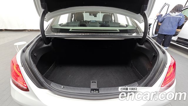 Mercedes-Benz C-Class C200