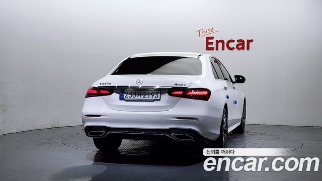 Mercedes-Benz E-Class E220d 4MATIC AMG Line