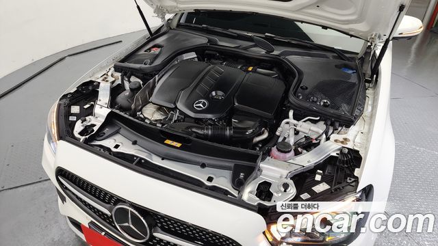 Mercedes-Benz E-Class E220d 4MATIC AMG Line