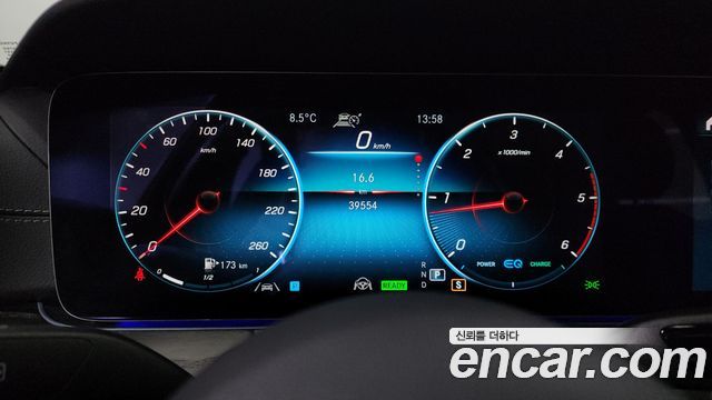 Mercedes-Benz E-Class E220d 4MATIC AMG Line