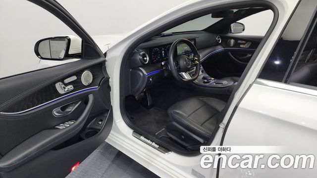 Mercedes-Benz E-Class E220d 4MATIC AMG Line