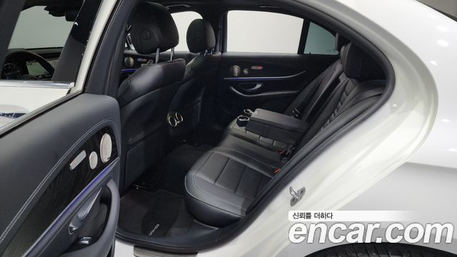 Mercedes-Benz E-Class E220d 4MATIC AMG Line