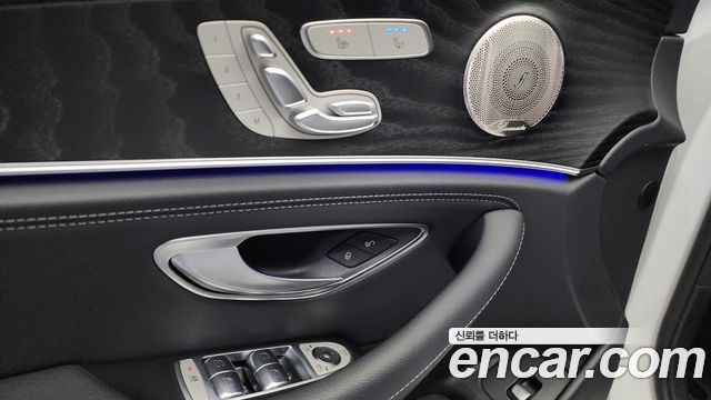Mercedes-Benz E-Class E220d 4MATIC AMG Line