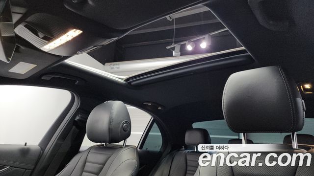 Mercedes-Benz E-Class E220d 4MATIC AMG Line