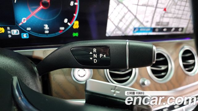 Mercedes-Benz E-Class E220d 4MATIC Exclusive