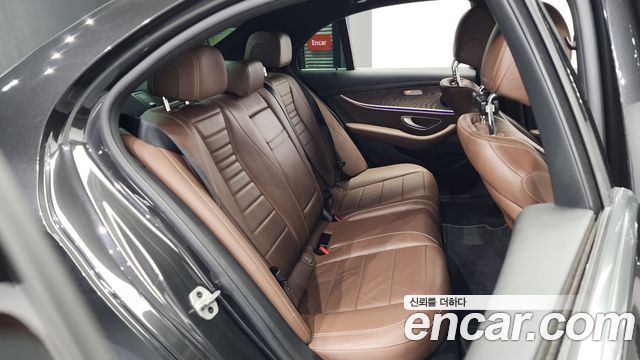 Mercedes-Benz E-Class E220d 4MATIC Exclusive