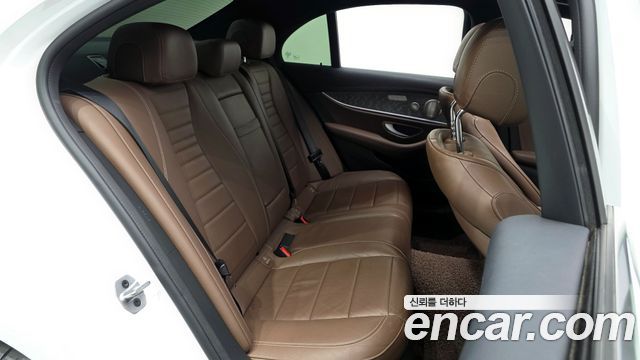 Mercedes-Benz E-Class E350 4MATIC Exclusive