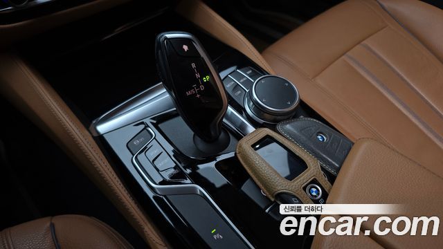 BMW 5-Series 520i Luxury
