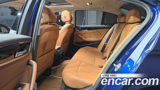 BMW 5-Series 520i Luxury