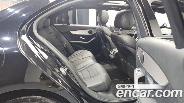 Mercedes-Benz C-Class C200 AMG Line