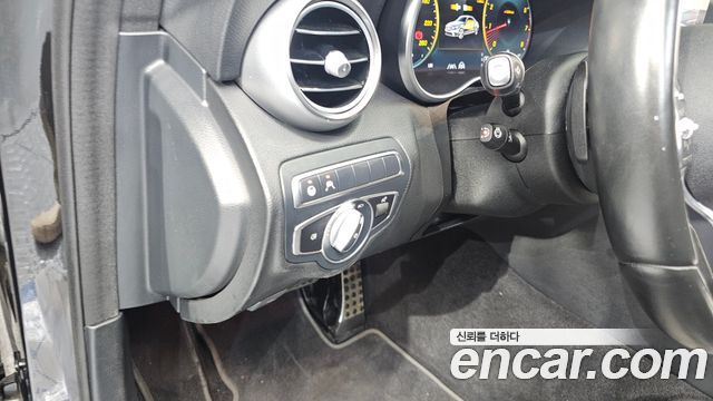 Mercedes-Benz C-Class C200 AMG Line