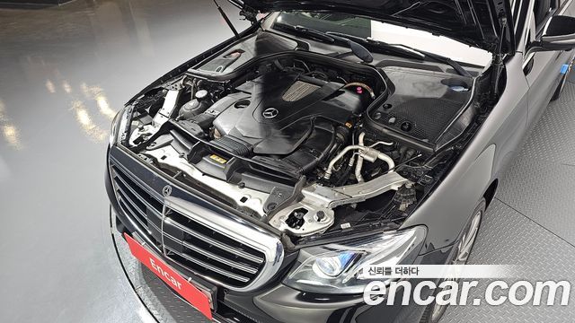 Mercedes-Benz E-Class E400 4MATIC Exclusive
