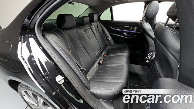 Mercedes-Benz E-Class E400 4MATIC Exclusive