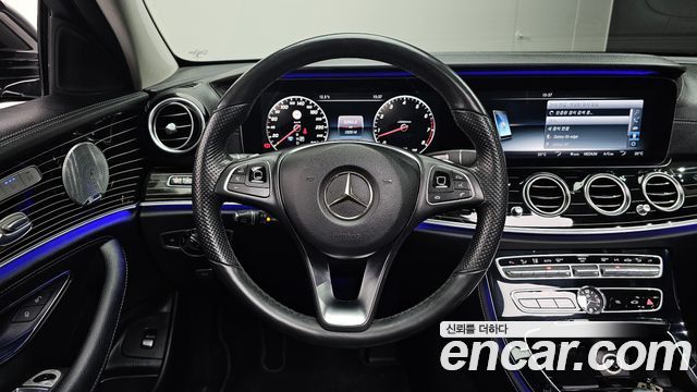 Mercedes-Benz E-Class E400 4MATIC Exclusive