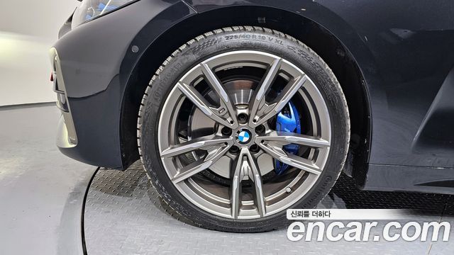 BMW 4-Series M440i xDrive Coupe
