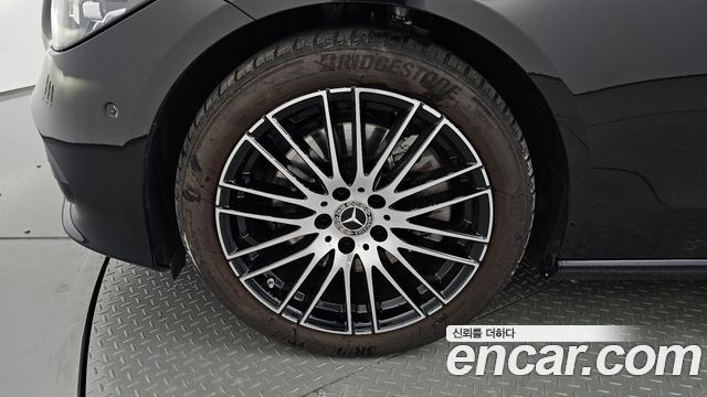 Mercedes-Benz C-Class C300 4MATIC Avantgarde