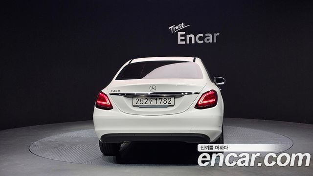 Mercedes-Benz C-Class C200