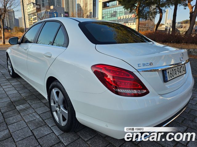 Mercedes-Benz C-Class C200