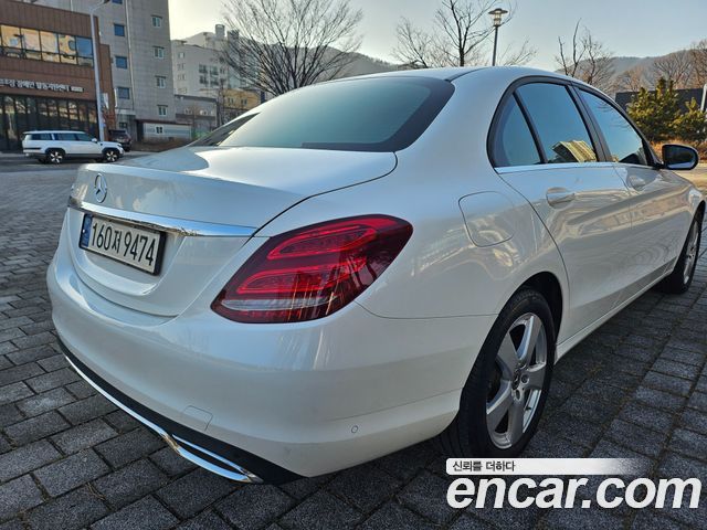 Mercedes-Benz C-Class C200