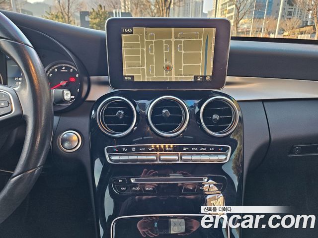 Mercedes-Benz C-Class C200