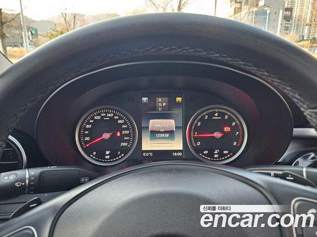 Mercedes-Benz C-Class C200