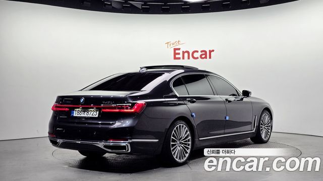 BMW 7-Series 740Li xDrive Design Pure Excellence