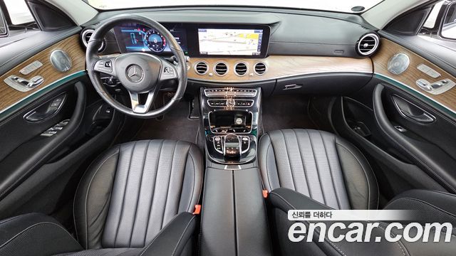 Mercedes-Benz E-Class E300 Exclusive