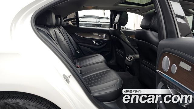 Mercedes-Benz E-Class E300 Exclusive