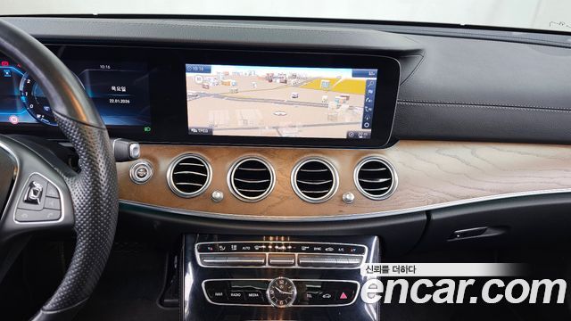 Mercedes-Benz E-Class E300 Exclusive