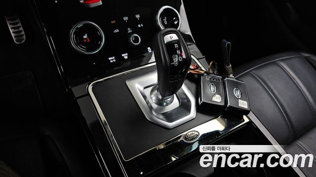 Land Rover Range Rover Evoque P250 R-Dynamic SE