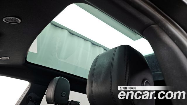 Land Rover Range Rover Evoque P250 R-Dynamic SE