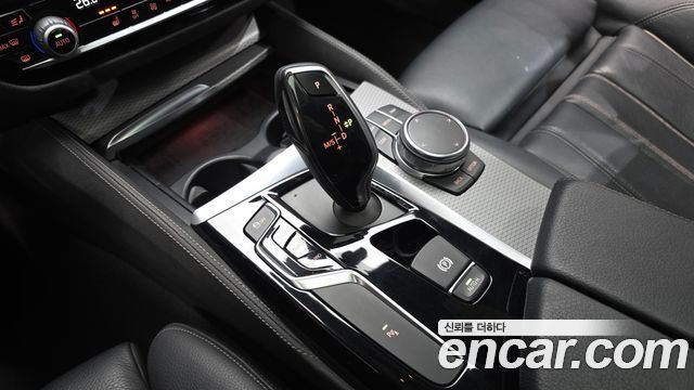 BMW 5-Series 520d M Sport package