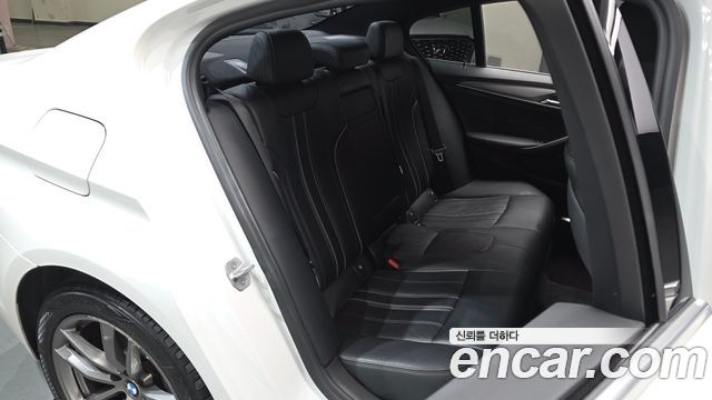 BMW 5-Series 520d M Sport package