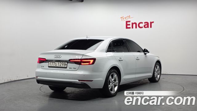 Audi A4 30 TDI Premium