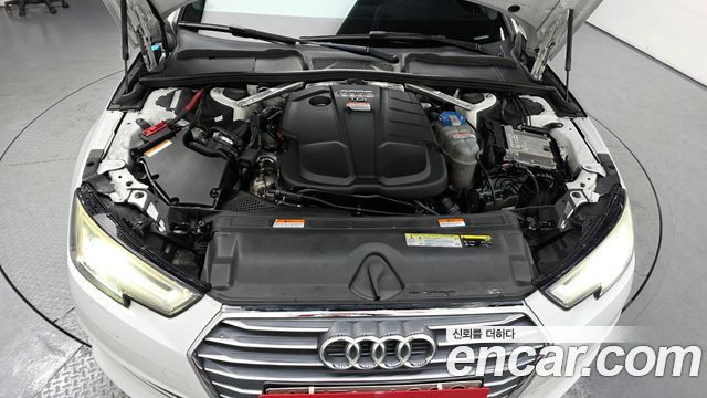 Audi A4 30 TDI Premium
